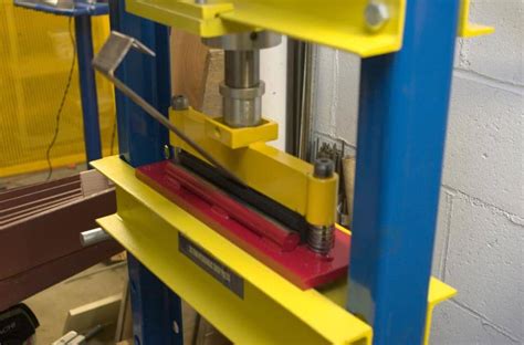 Press Brakes: The Ultimate Guide to Metal Folding and Bending